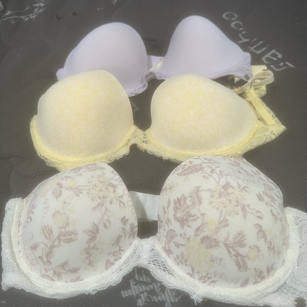 Lucky Brand Cream and Yellow Underwire Bras with Lace Detailing